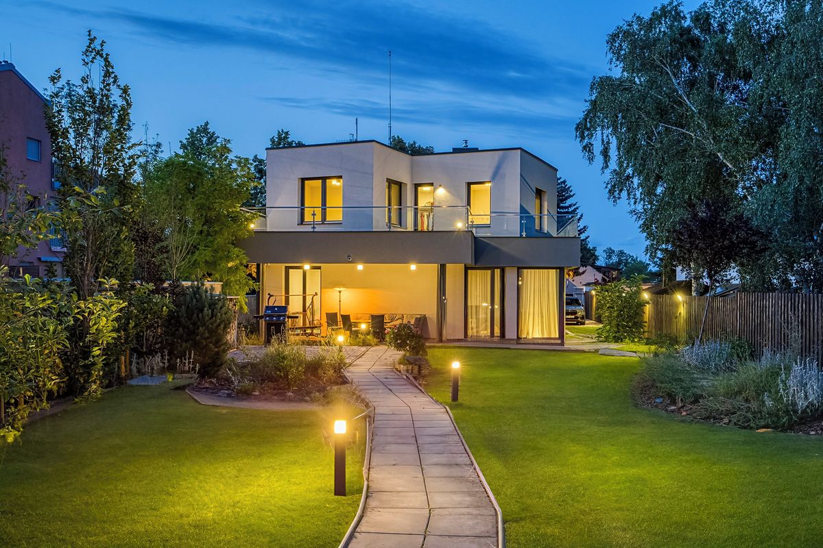 Prodej vily 392 m², pozemek 1068 m²